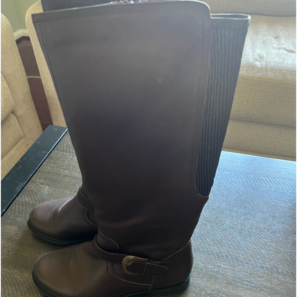 David Tate brown Braiden boots.  Size 7.5 cute buckle